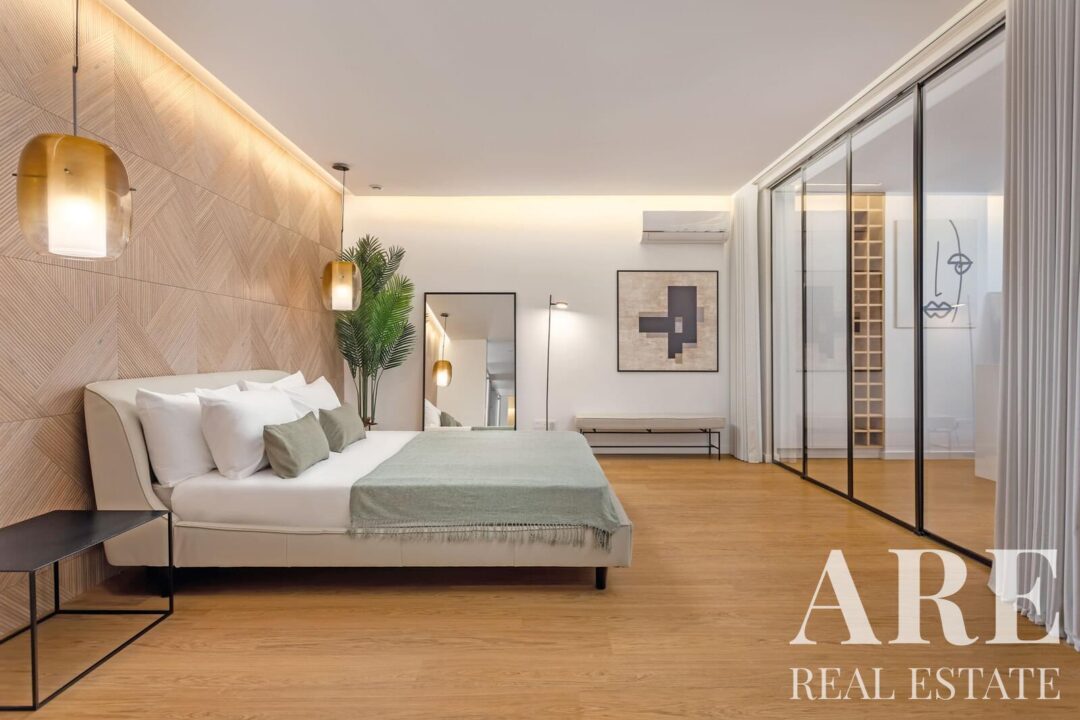 Apartment for sale in Infante Santo (Prazeres), Lisbon