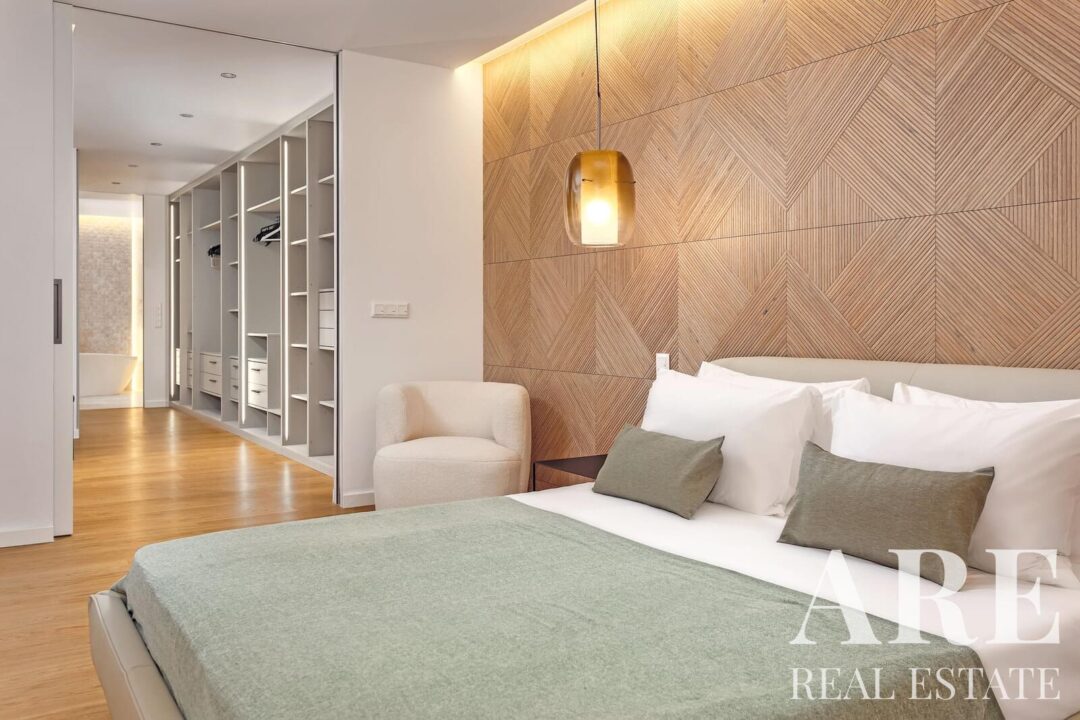 Apartment for sale in Infante Santo (Prazeres), Lisbon