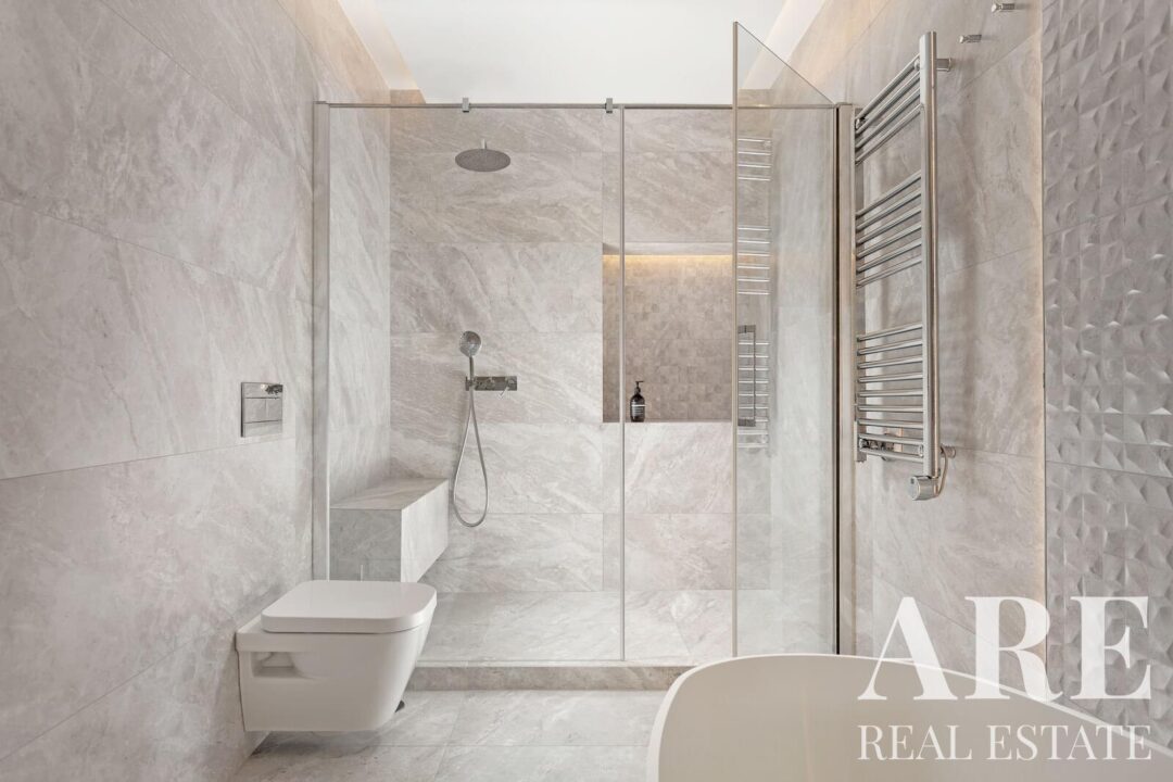 Apartment for sale in Infante Santo (Prazeres), Lisbon