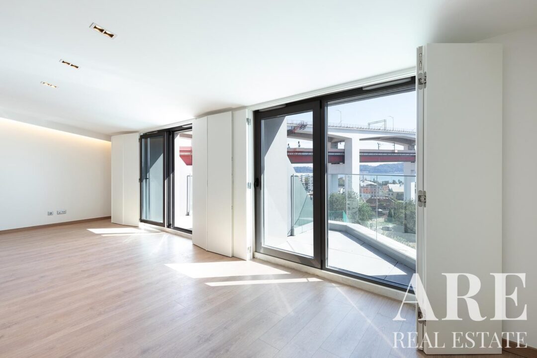 Apartment for sale in Alcântara, Lisbon