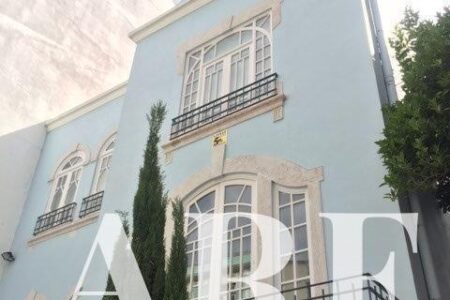 Villa for sale in Arroios, Lisbon