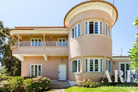 Villa for sale in Estoril, Cascais