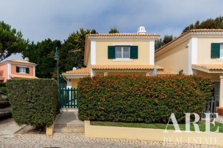 Villa for sale in Cascais