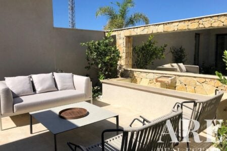 Villa for sale in Quinta de Faro, Faro, Algarve