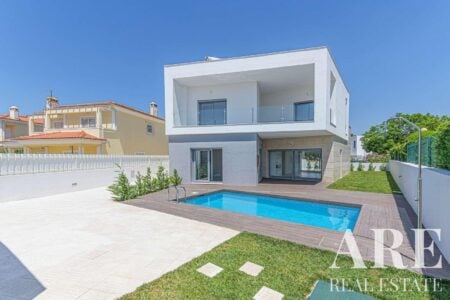 Villa for sale in Azeitão, Setubal