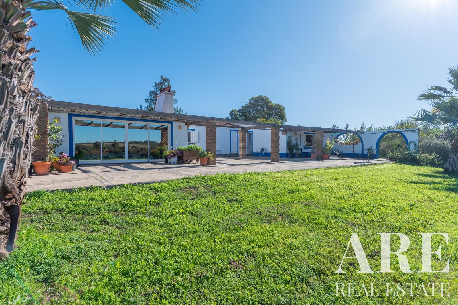 Farmhouse for sale in Azinheira dos Barros, Grandola