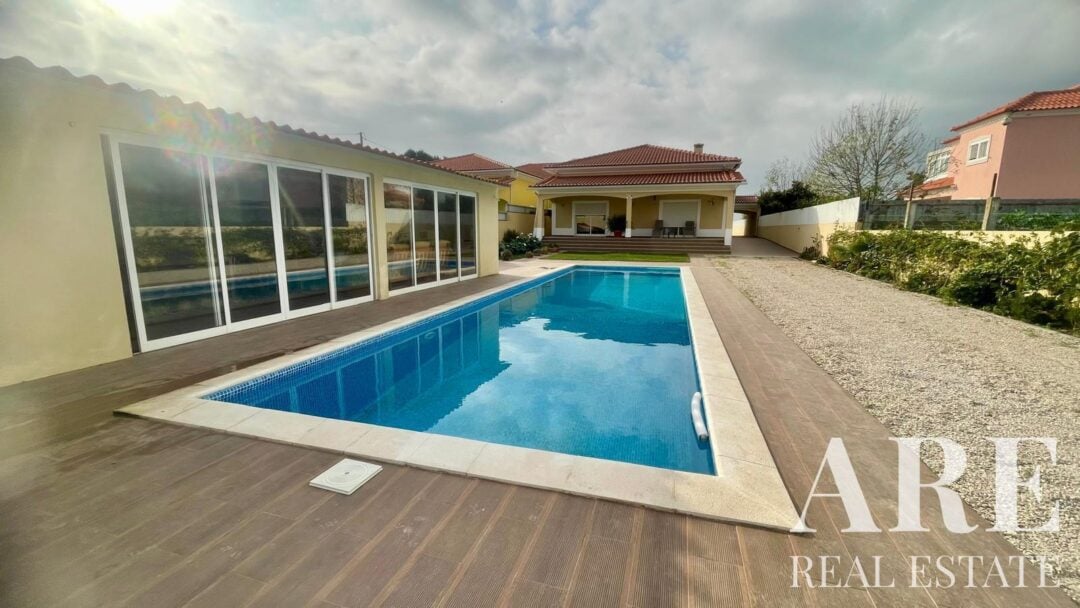 Villa for sale in Poceirão, Palmela