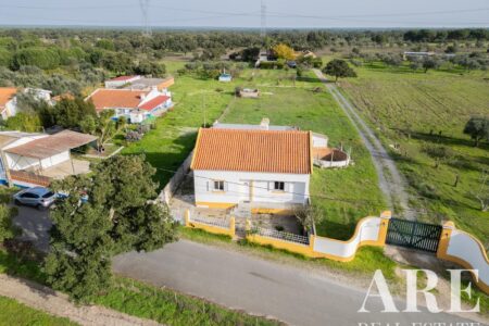 Villa for sale in Grandola