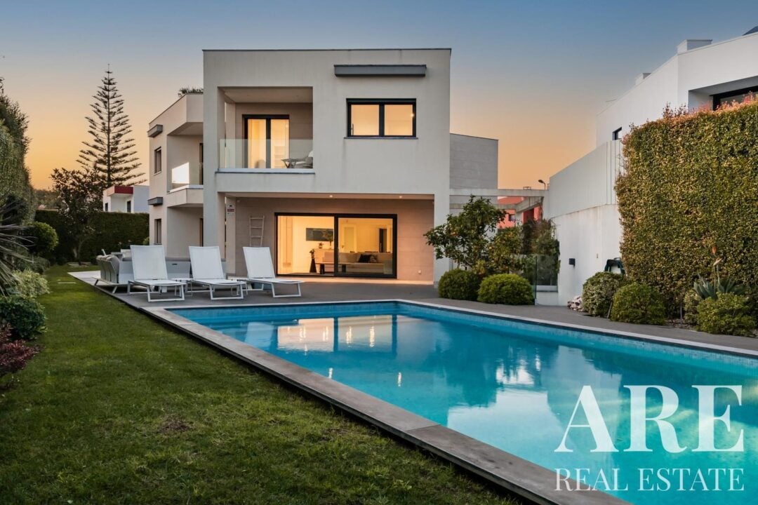 Villa for sale in Birre, Cascais