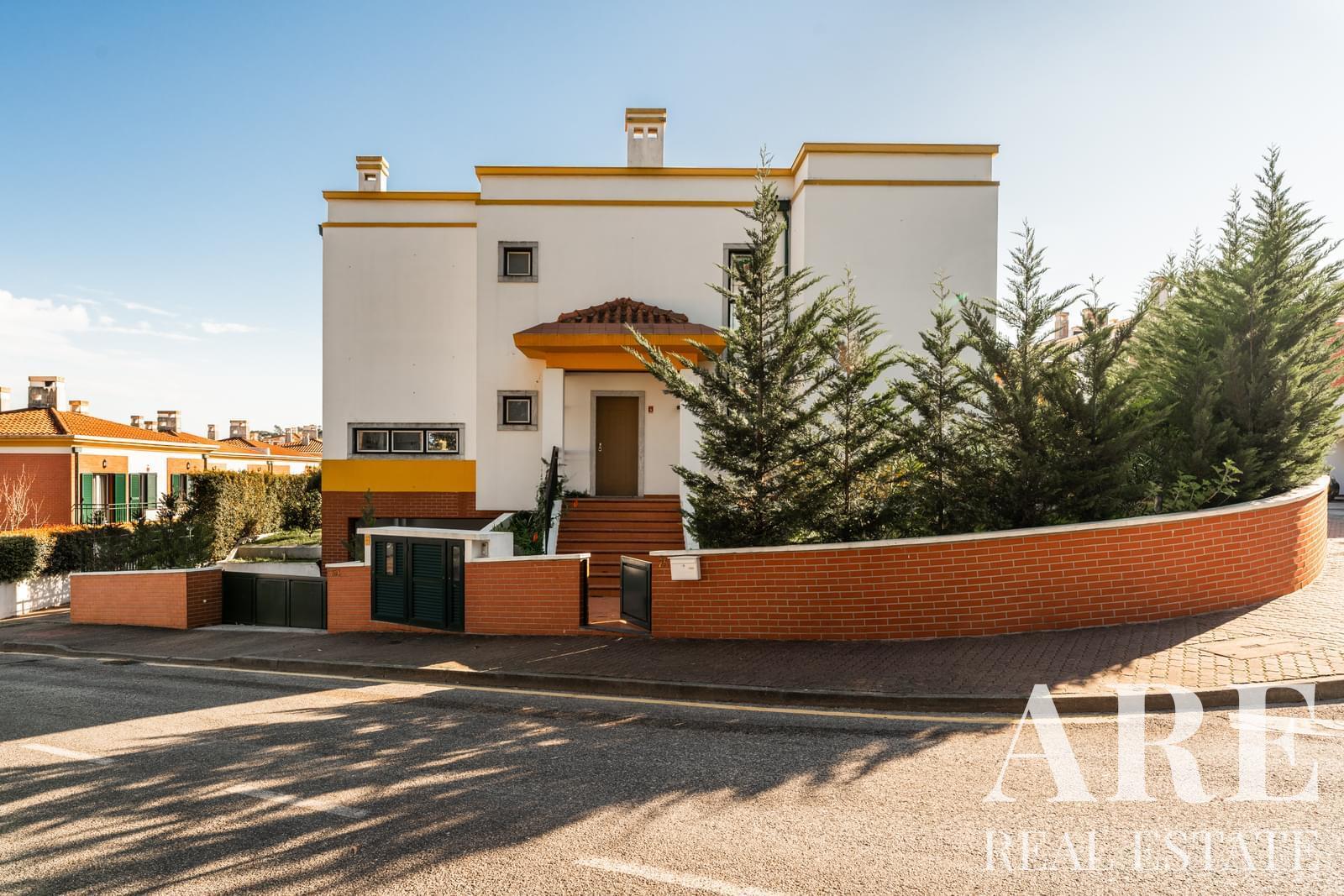 Villa for sale in Oeiras Golf Residence, Oeiras