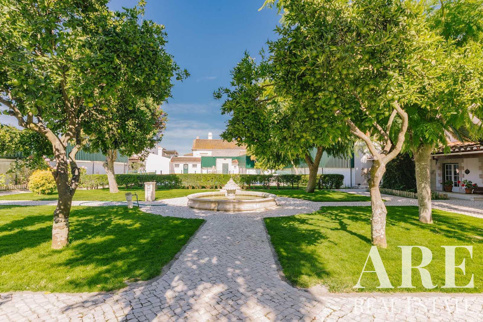 Villa for sale in Benavente