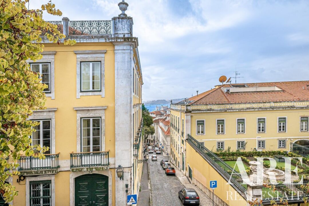 Apartment for sale in Sé, Lisbon