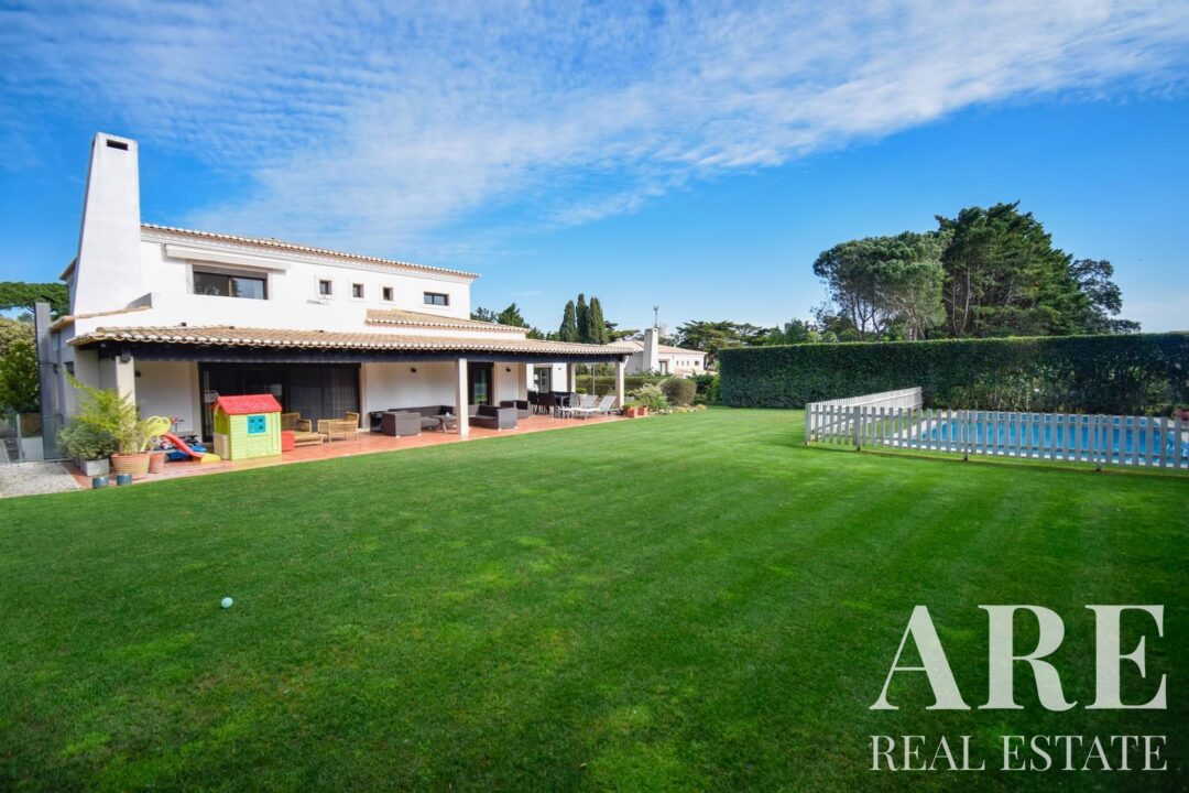 Villa for sale in Cascais