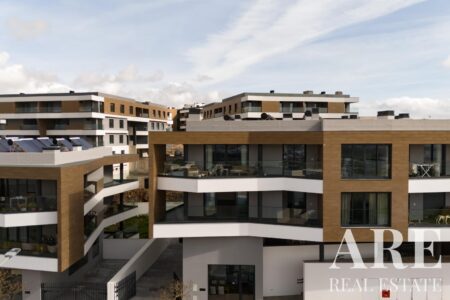 Apartamento à venda em Serra de Carnaxide, Amadora