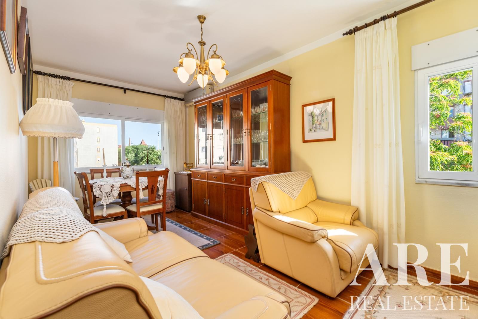 Apartment for sale in Encarnação, Lisbon