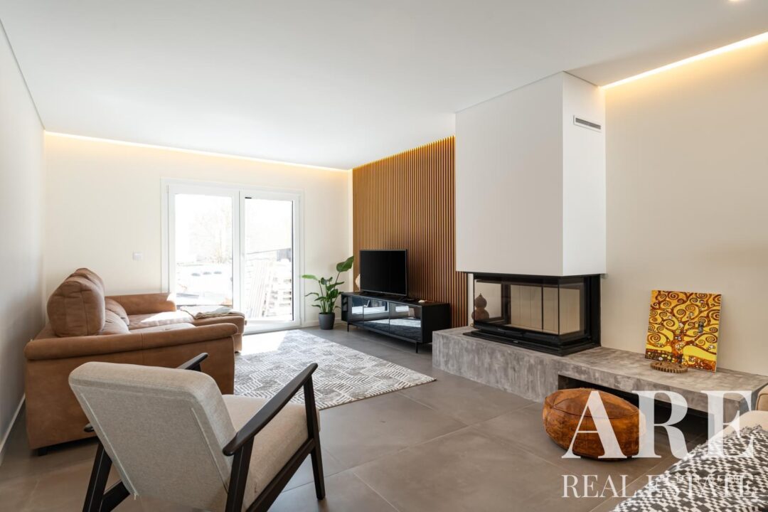Villa for sale in Sassoeiros, Cascais
