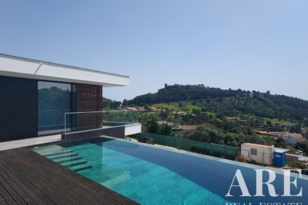 Villa for sale in Castelo, Sesimbra