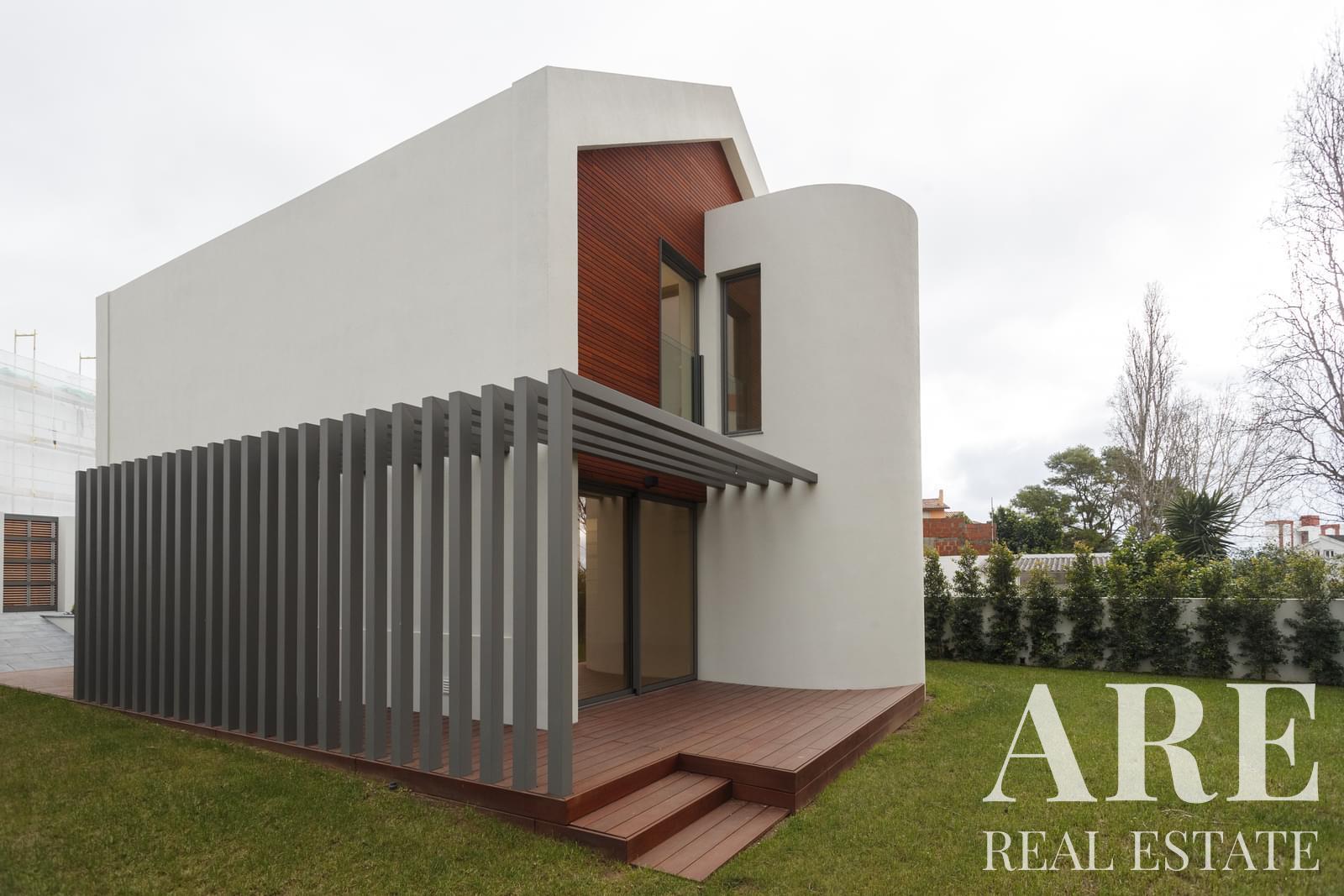 Villa for sale in Matarraque, Cascais