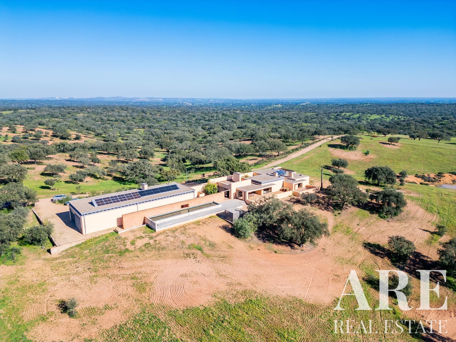 Villa for sale in Beja