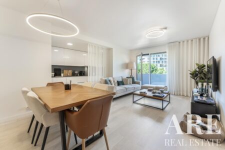 Apartamento à venda em Linda-a-Velha, Oeiras
