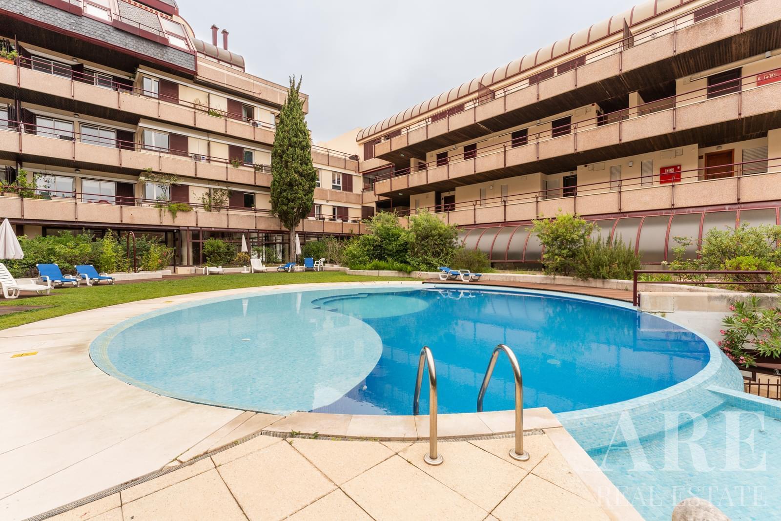 apartment for sale in cascais 37723 001