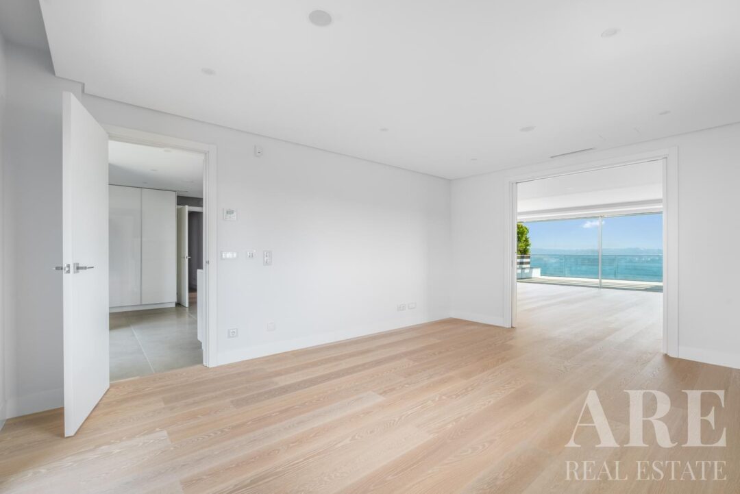 Apartment for sale in Alto de Algés, Oeiras