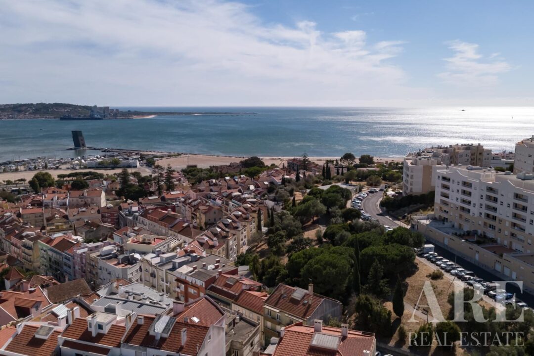 Apartment for sale in Alto de Algés, Oeiras