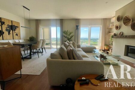 Apartamento à venda em Belas Clube de Campo, Sintra