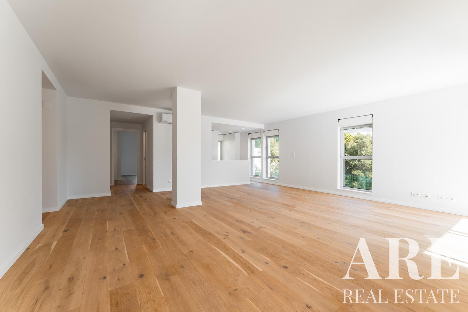 Apartamento à venda em Carnaxide, Oeiras Apartamento à venda em Carnaxide, Oeiras