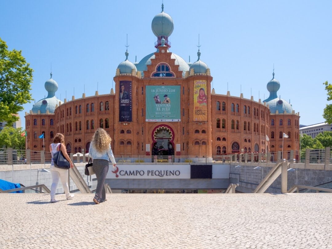 The Campo Pequeno Bullring, an historical Neo-Arabic Praça de Touros Monumental do Campo Pequeno, classified as a Public Interest Property, serves as a multidisciplinary venue for bullfighting, musical concerts, fairs, exhibitions, and various other events. It boasts a seating capacity of over 9,000 people, making it a significant cultural landmark.