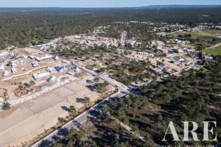 Lote de terreno à venda em Carvalhal, Grandola