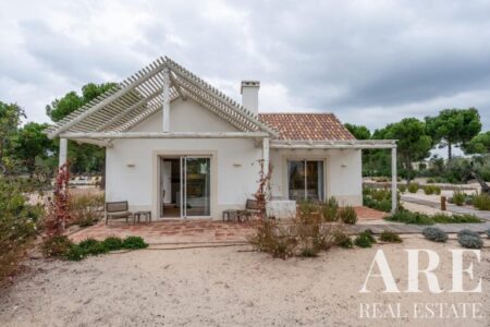Villa à vendre à  Grandola