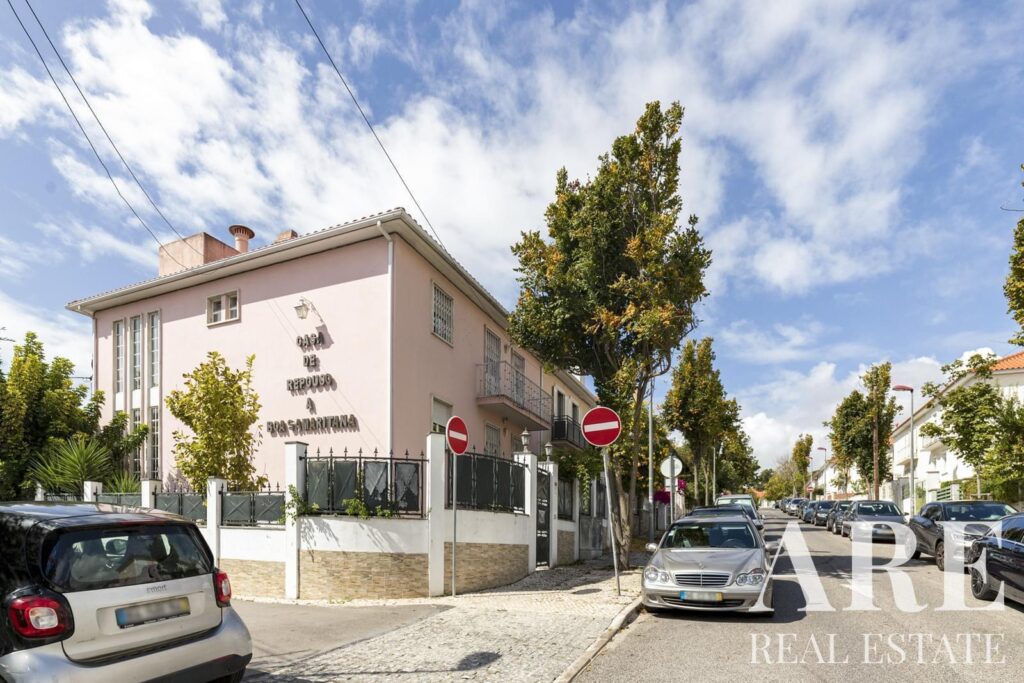 Moradia 10 quartos à venda em Benfica, Lisboa &bull; ARE35964