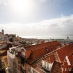 Apartamento 2 quartos à venda em Santa Catarina, Lisboa - gallery image