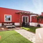 Villa 5-bedroom for sale in Trafaria, Almada, Setubal &bull; ARE32066 - gallery image