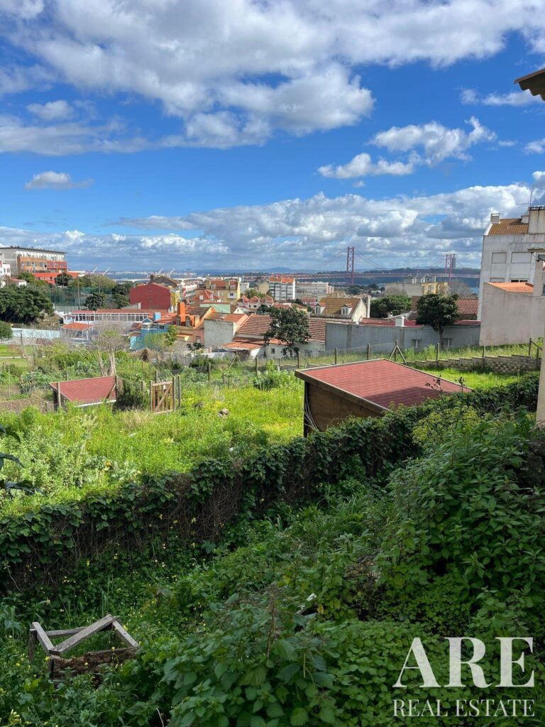 Plot for sale in Ajuda, Lisbon