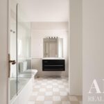 Villa 4-bedroom for sale in Monte Estoril, Cascais, Lisbon - gallery image