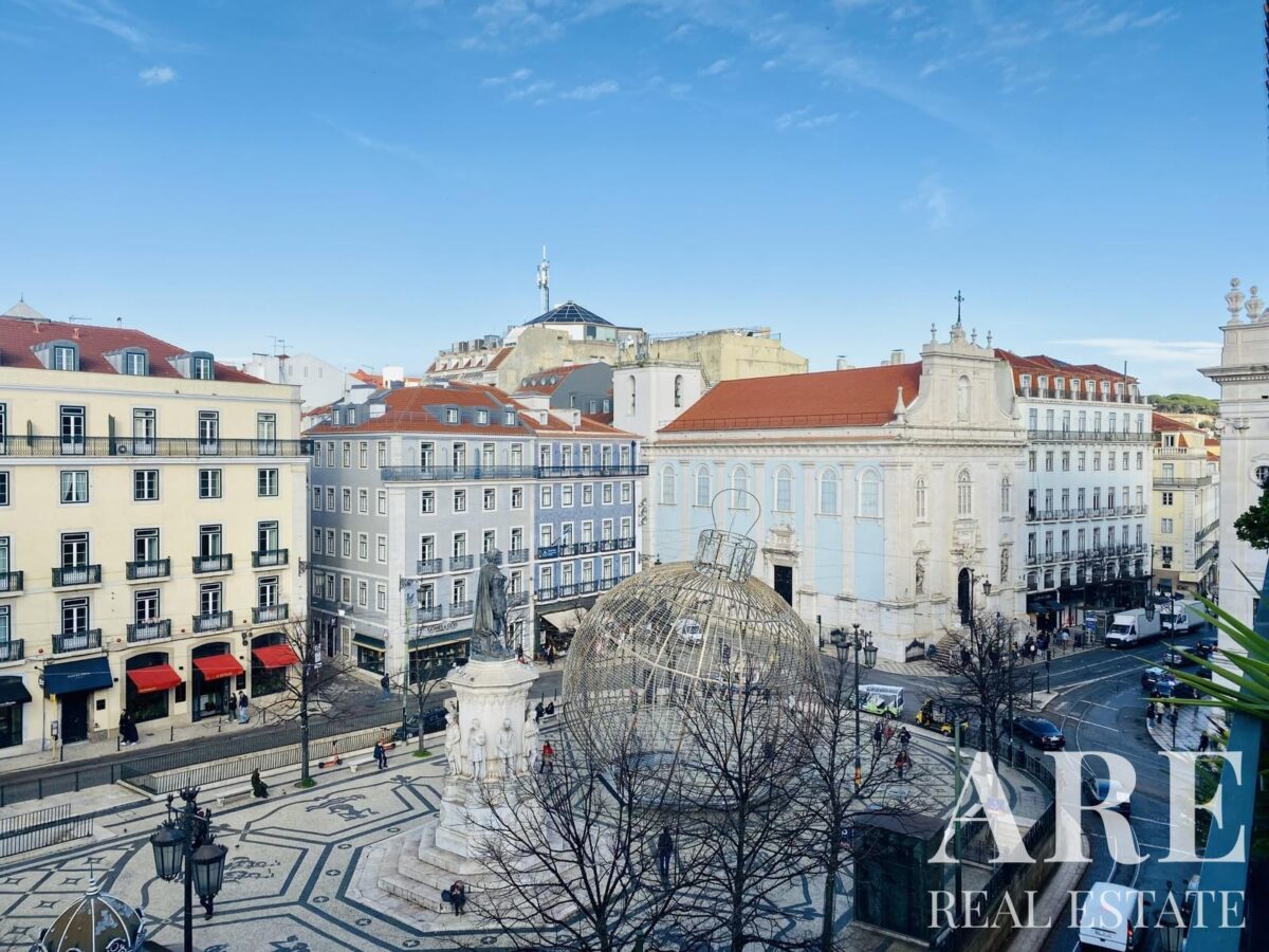 Apartment 3-bedroom for sale in Chiado, Lisbon &bull; ARE36225