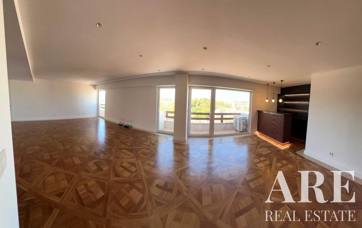 Apartment 4-bedroom for sale in Estrada da Luz, Lisbon &bull; ARE36205