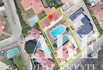 Villa 10-bedroom for sale in Verdizela, Seixal, Setubal