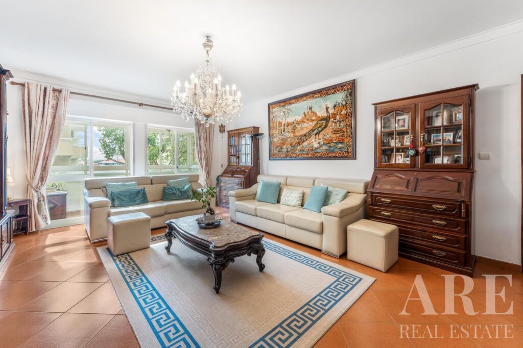 Apartment 5-bedroom for sale in Cascais, Lisbon