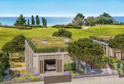 Villa 4-bedroom for sale in Caparica Hills Villas, Costa da Caparica, Almada, Setubal