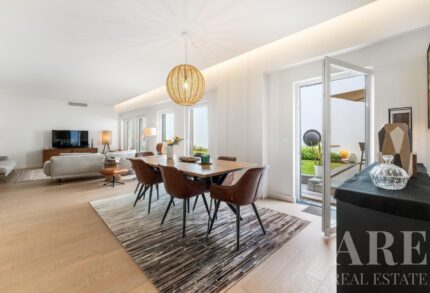 Apartment 4-bedroom for sale in Duque de Loulé, Lisbon