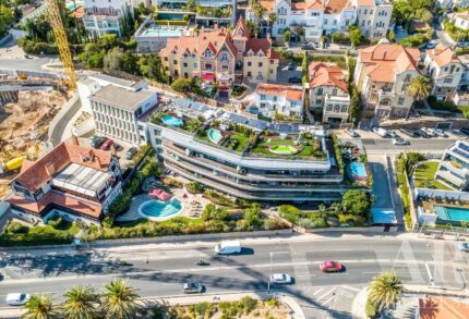 Apartment 2-bedroom for sale in Monte Estoril, Cascais, Lisbon
