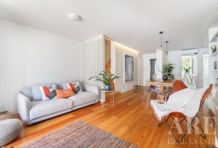 Apartment 2-bedroom for sale in Campolide, Lisbon