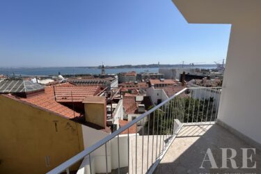 Apartment 2-bedroom for sale in Chiado, Lisbon