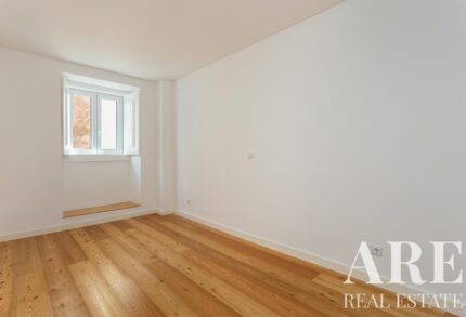 Apartment 2-bedroom for sale in Mouraria, Lisbon