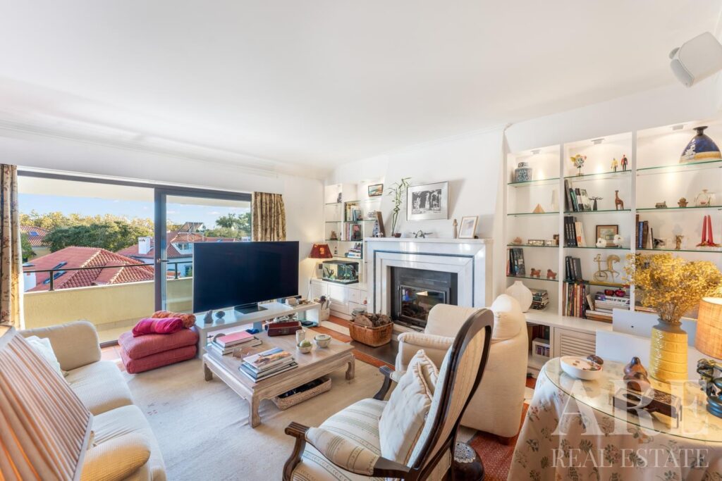 Apartment 4-bedroom for sale in Centro Cascais, Cascais, Lisbon