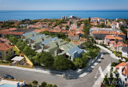 Villa 4-bedroom for sale in Blue Villas, São Pedro do Estoril, Cascais, Lisbon