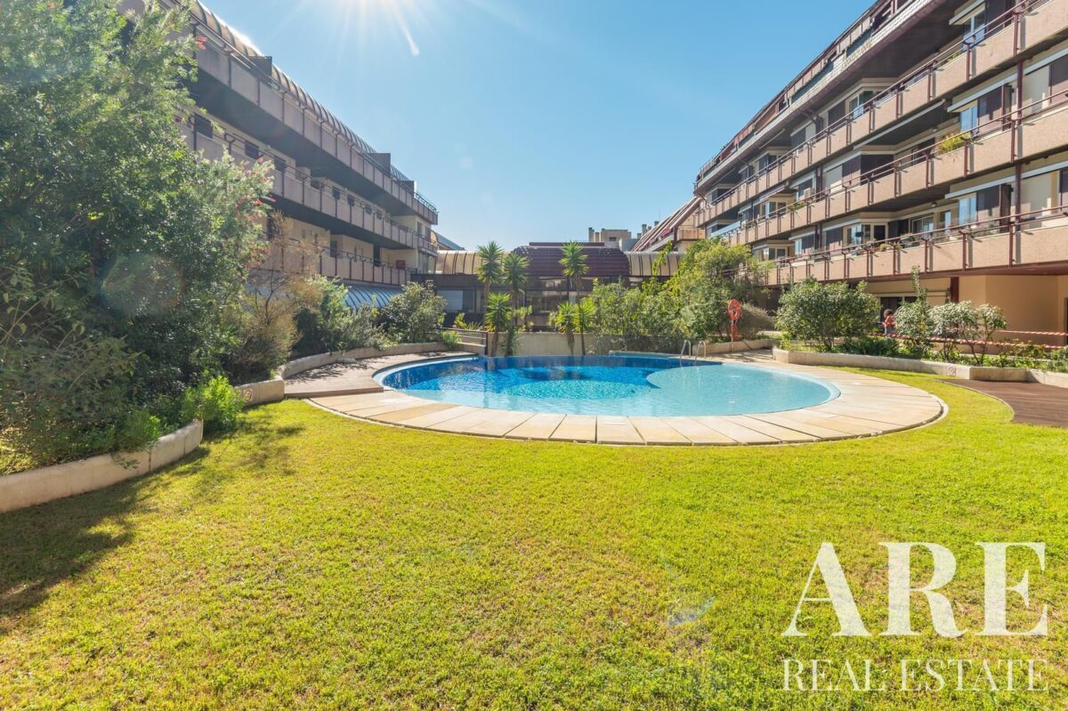 Apartment 2-bedroom for sale in Estoril, Cascais, Greater Lisbon • ARE32664